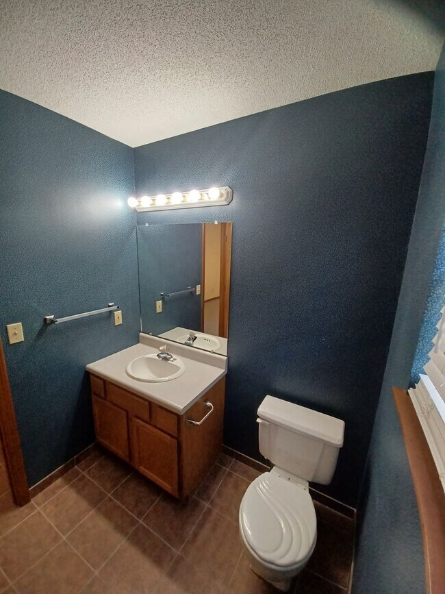 Building Photo - 6308 SW 27th St