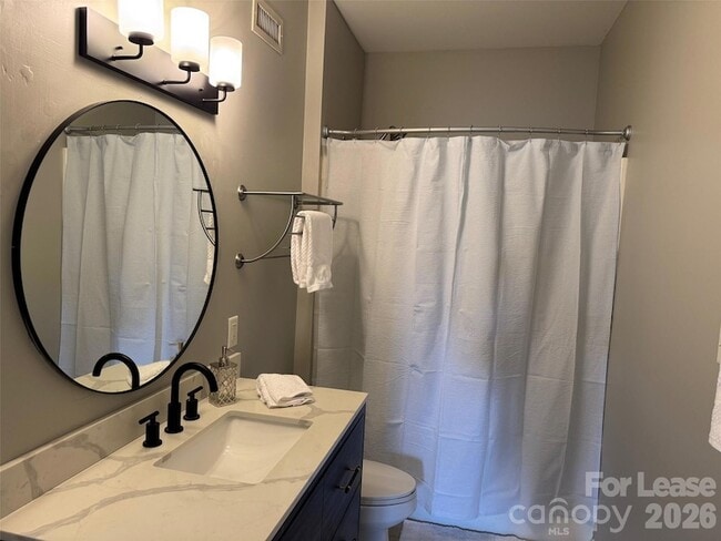 Building Photo - 1410 4th St Dr NW