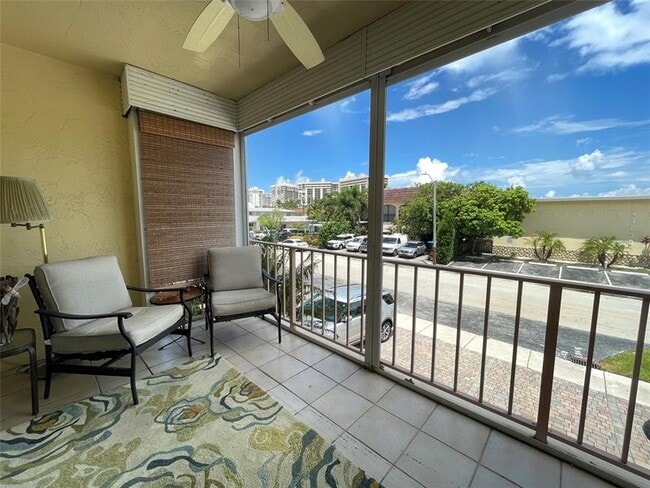 Building Photo - 4629 Poinciana St