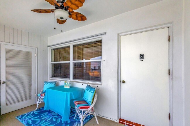 Building Photo - 100 Shore Ct