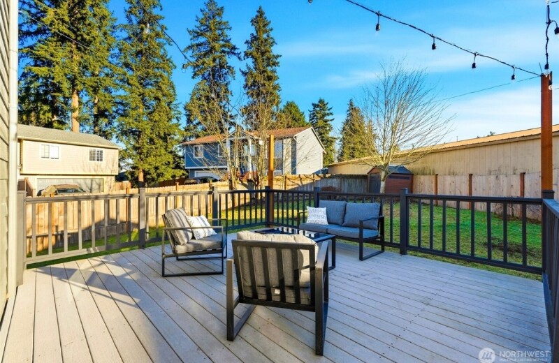 Building Photo - 20505 66th Dr NE