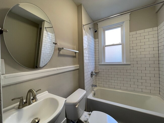 Building Photo - 4822 Chamberlayne Ave