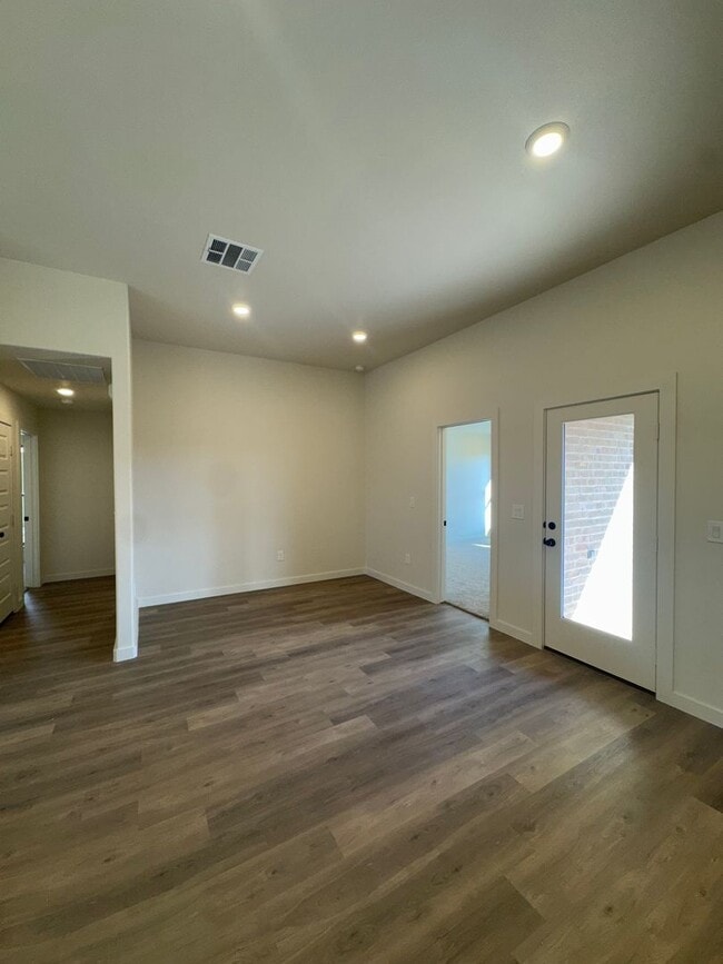 Building Photo - Brand New Construction 2025 3/2/2 in Homestead!!! 1/2 off special 1st month's ren