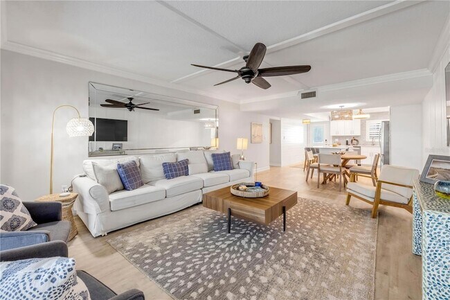 Building Photo - 2100 N Peninsula Ave