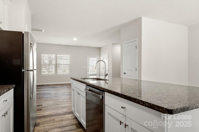 Building Photo - 117 Dogwood Vlg Trl