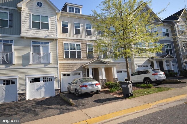Building Photo - 1571 Renate Dr
