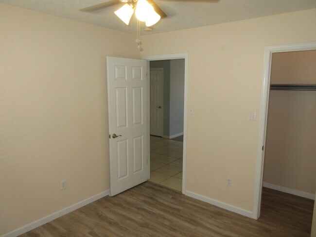 Building Photo - 5351 Feather Rock Pl NW