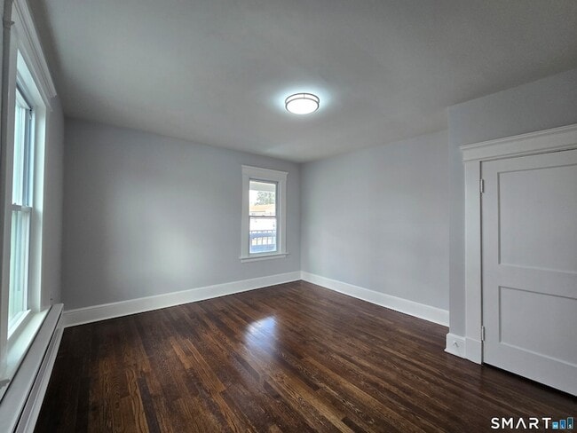 Building Photo - 38 Beverly Ave