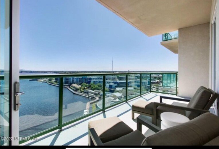 Building Photo - 1431 Riverplace Blvd