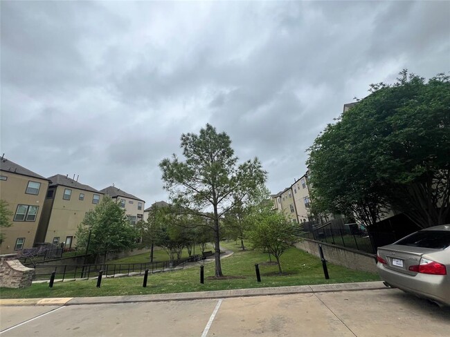 Building Photo - 12279 Oxford Cres Cir