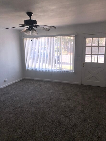 Building Photo - 2454 Corbin Ln