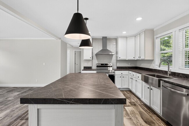 Building Photo - 6683 Gary Ln
