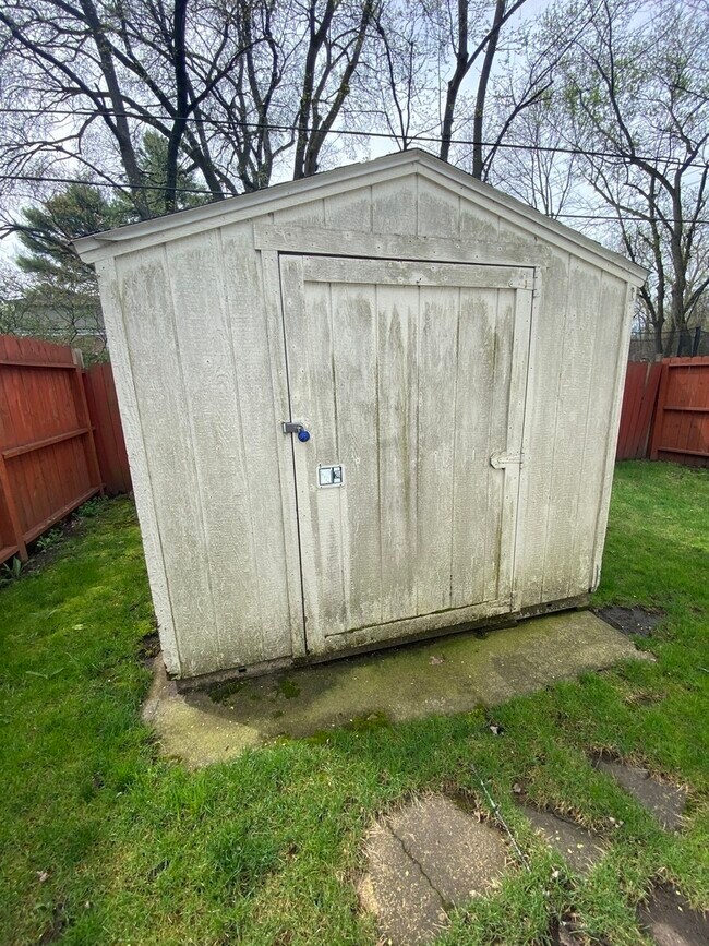 Building Photo - 47 Hackberry Ln