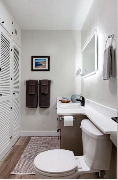 Building Photo - 4759 Baylor Dr