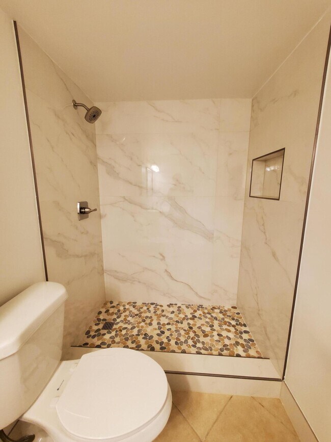 Building Photo - 313 SW 1st St