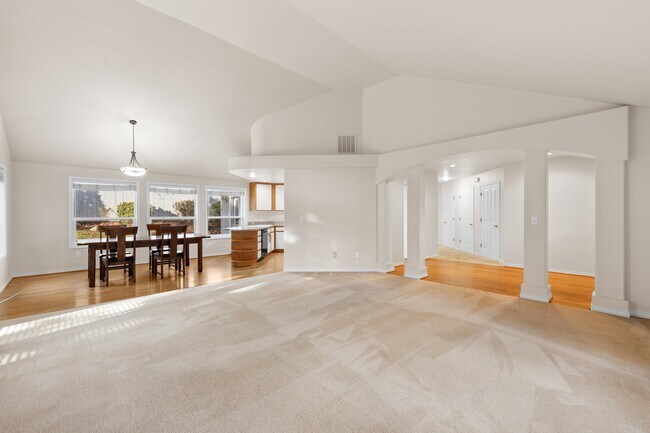 Building Photo - 1137 Riverrock Way