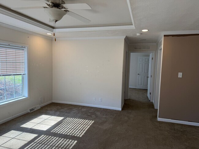 Building Photo - 5774 Glatfelters Station Rd