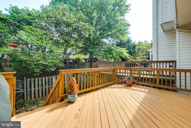 Building Photo - 20780 Dockside Terrace