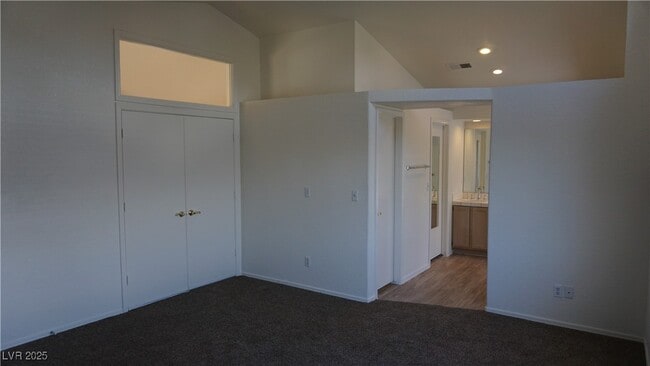 Building Photo - 9341 Magic Flower Ave