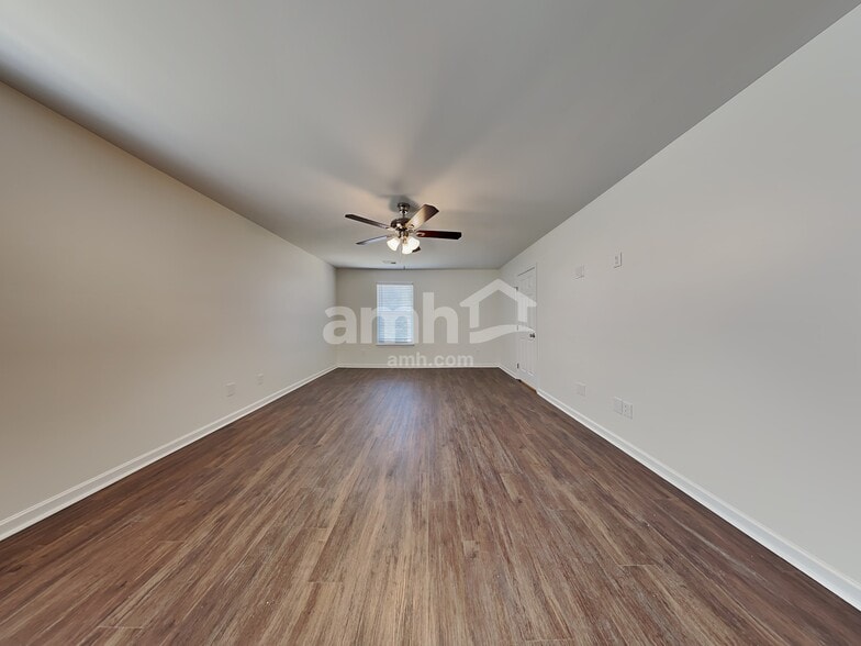 Building Photo - 621 Brightwell Dr