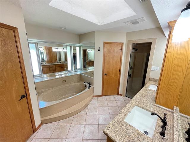 Building Photo - 6340 Grauton Dr