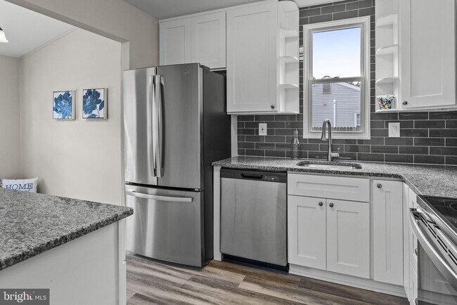 Building Photo - 111 Hidden Valley Ln