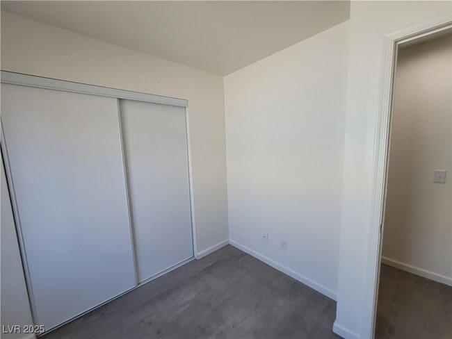 Building Photo - 7324 Empress Dr