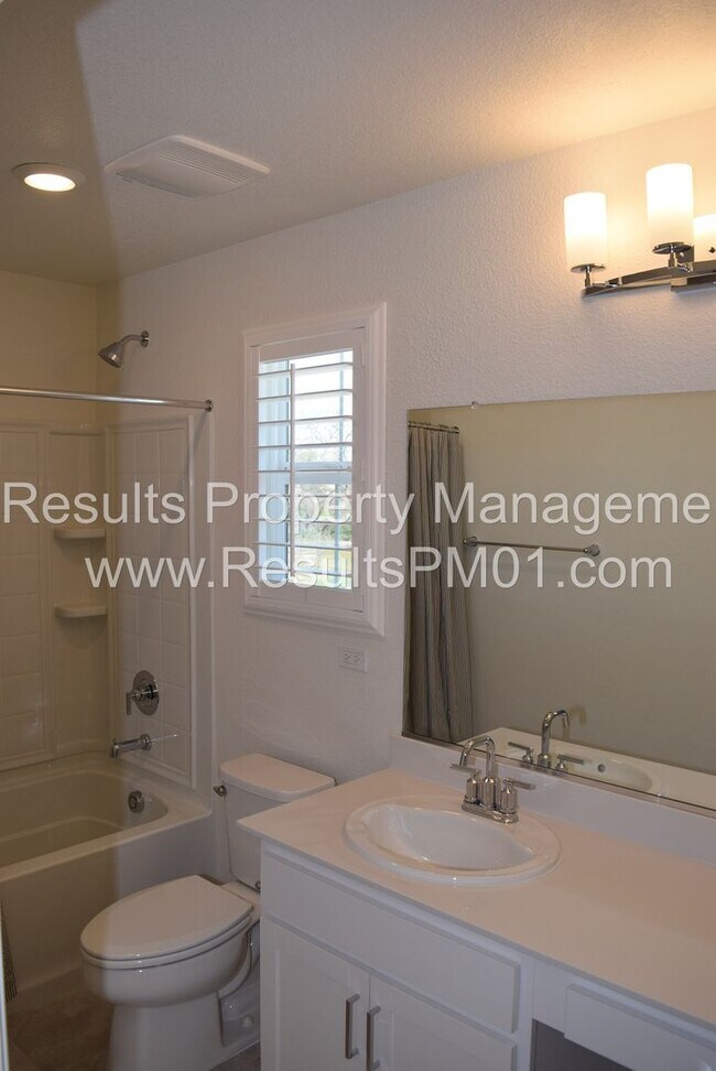 Building Photo - Home in Citrus Heights – Prime Location Near Sunrise Mall