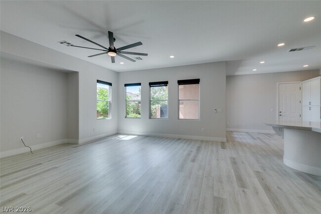 Building Photo - 11370 Merado Peak Dr