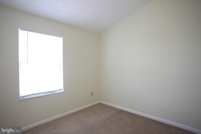 Building Photo - 408 Fleece Flower Dr