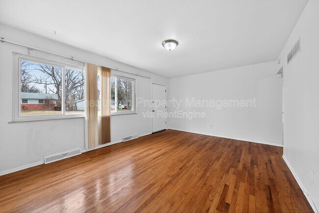 Building Photo - 10412 Gardo Ct