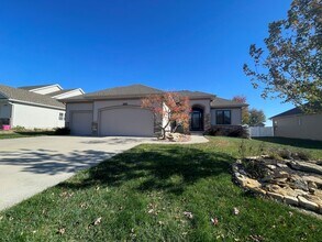 Building Photo - Home for rent in Springfield!