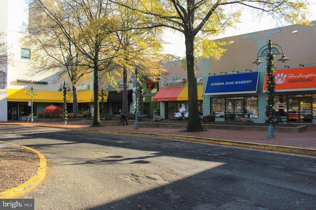 Building Photo - 3616 Kemper Rd