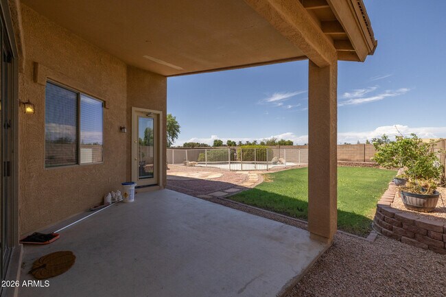 Building Photo - 3096 E Kingbird Pl