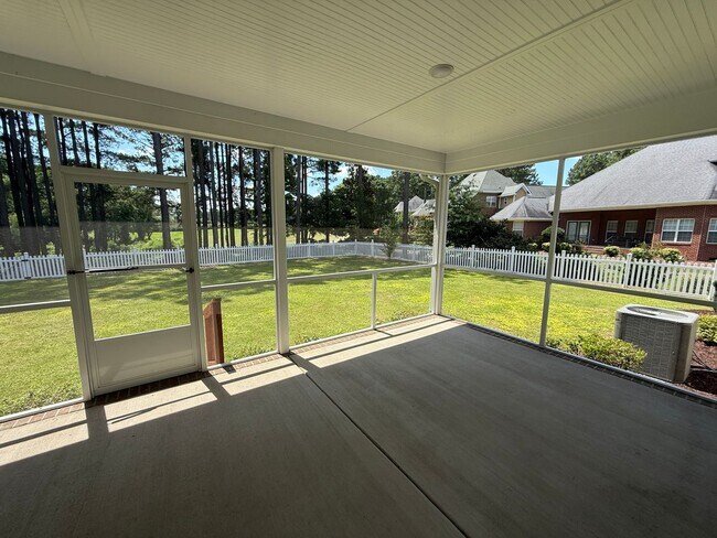 Building Photo - Gorgeous Executive Home in Anderson Creek ...