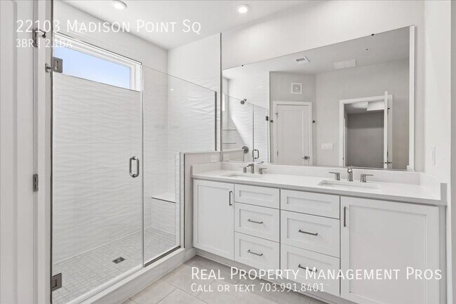 Building Photo - 22103 Madison Pt Sq