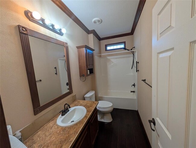 Building Photo - 13908 Kelly Dr