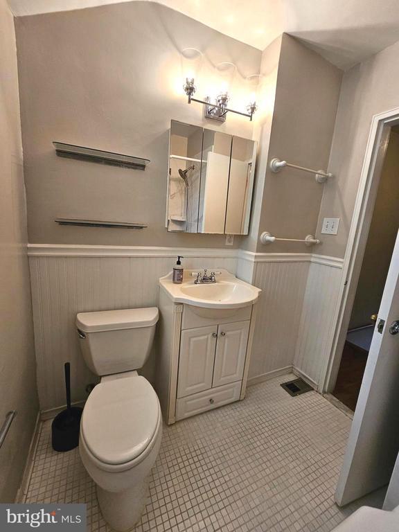 Building Photo - 3727 Ingalls Ave