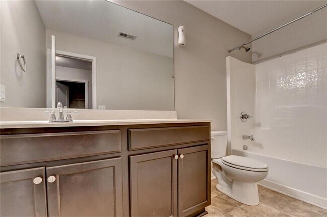 Building Photo - 359 Shiloh Manor Dr