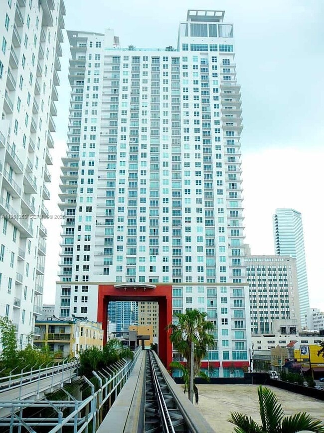 Building Photo - 133 NE 2nd Ave