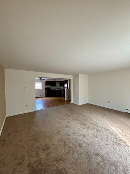 Building Photo - 110 Losson Rd