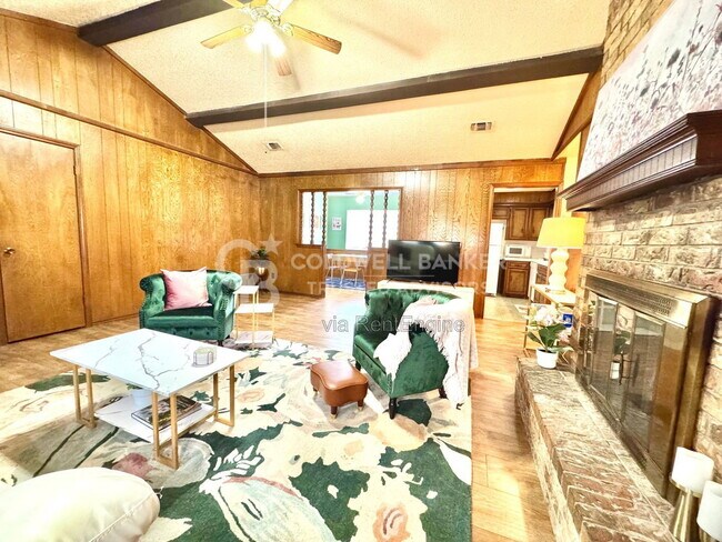 Building Photo - 4409 75th Dr