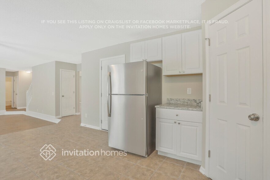 Building Photo - 2888 Chilhowee Dr