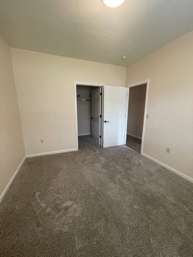 Building Photo - Whitefish Ground Floor Condo