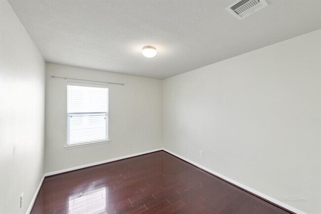 Building Photo - 19454 Plantation Cove Ln