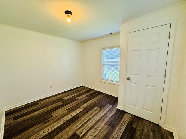 Building Photo - Price just reduced!
