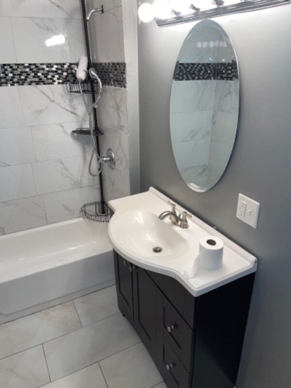 Building Photo - 16 Montgomery St