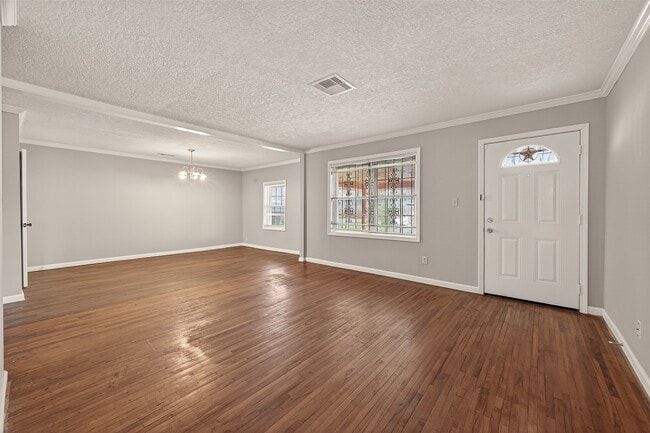 Building Photo - 2619 Homer St