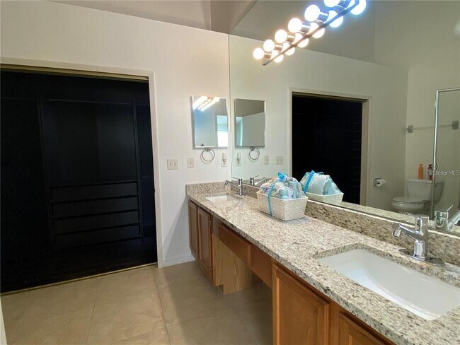 Building Photo - 2822 Candela Ct