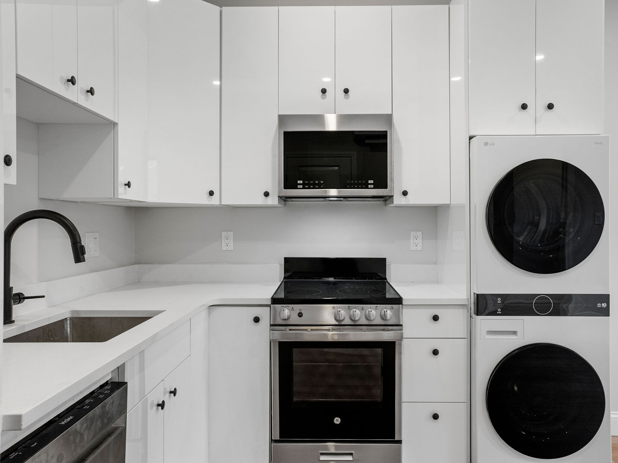 Building Photo - 9 Garden Ct